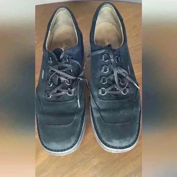 Salvatore Ferragamo Black Suede Trainers Size 8 Made In Italy - Picture 1 of 9